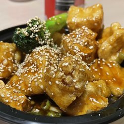 New Dynasty - Sesame Tofu with broccoli