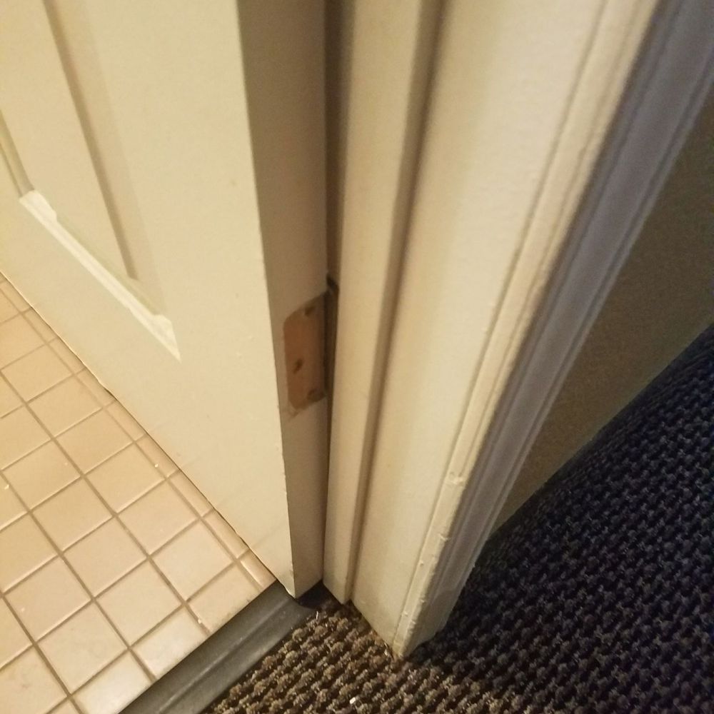 Chase Suite Hotel - Does anybody check the rooms before they checking in - Hotels Near Me - Newark, California