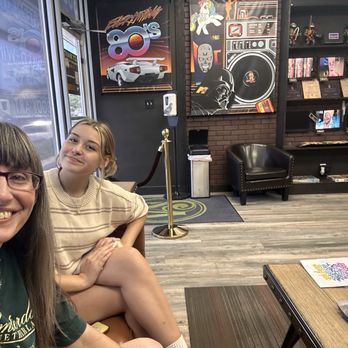 Von Striga Art Parlor - Waiting with such cool vibes - Piercing Near Me - Galveston, Texas Von Striga Art Parlor - Waiting with such cool vibes - Piercing Near Me - Galveston, Texas