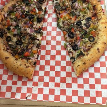 Brico’s Pizza Kitchen - Paradise pizza - Pizza Near Me - San Marcos, Texas