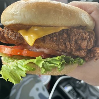 Chick-fil-A - Spicy Chicken Sandwich Deluxe Meal - Fast Food Near Me - Daly City, California Chick-fil-A - Spicy Chicken Sandwich Deluxe Meal - Fast Food Near Me - Daly City, California
