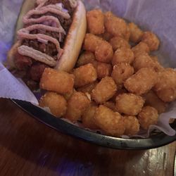 Thomas Street Tavern - Hot dog & tots