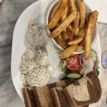 Perly's - Chicken Salad - Delis Near Me - Richmond, Virginia