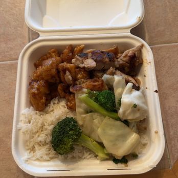 Panda Express - plate meal with orange chicken, white rice, broccoli, and grilled chicken. - Chinese Near Me - Owings Mills, Maryland Panda Express - plate meal with orange chicken, white rice, broccoli, and grilled chicken. - Chinese Near Me - Owings Mills, Maryland