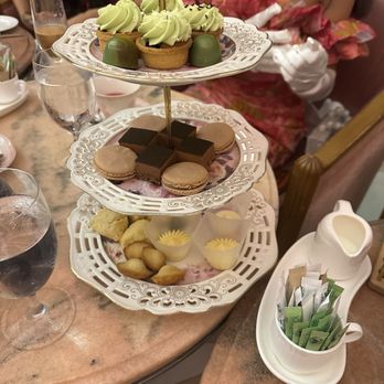 Camellias - Champagne Bars Near Me - Charleston, South Carolina