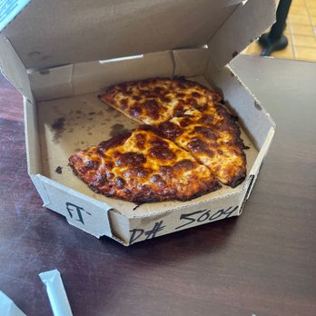 Round Table Pizza - My favorite pizza, very well done, delicius!!!  super indico!!! - Pizza Near Me - San Rafael, California