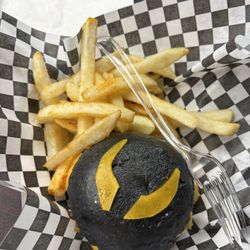 Hollyfood - Burger 2 - Symbiote