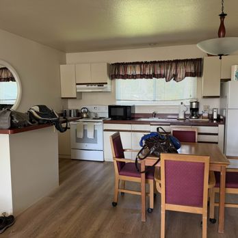 Pacific Gardens Inn - The kitchen area - Hotels Near Me - Pacific Grove, California Pacific Gardens Inn - The kitchen area - Hotels Near Me - Pacific Grove, California