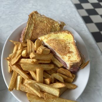 Bobby Sox 50's Diner - Monti Cristo with fried - Diners Near Me - Maple Ridge, British Columbia Bobby Sox 50's Diner - Monti Cristo with fried - Diners Near Me - Maple Ridge, British Columbia