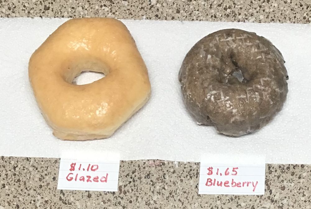 Donut Palace Logo