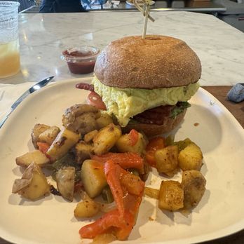 Retreat - Breakfast Sando - Cafes Near Me - Seattle, Washington Retreat - Breakfast Sando - Cafes Near Me - Seattle, Washington