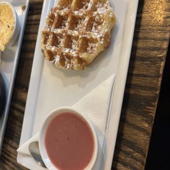 Medina Cafe - Breakfast & Brunch Near Me - Vancouver, British Columbia