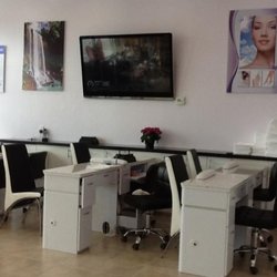 Mandy Nails And Spa