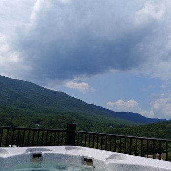Wattstull Inn - Mountains - Hotels Near Me - Buchanan, Virginia