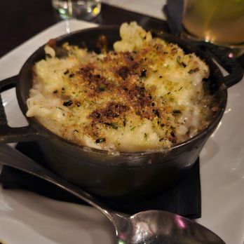 The Raymond 1886 - Mac n' Cheese $16: radiatori, parmesan, mozzarella, fontina, gruyer, mornay sauce, furikake bread crumbs - New American Near Me - Pasadena, California