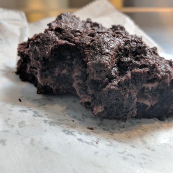 Levain Bakery - Dark chocolate chip cookie - Bakeries Near Me - New York, New York Levain Bakery - Dark chocolate chip cookie - Bakeries Near Me - New York, New York