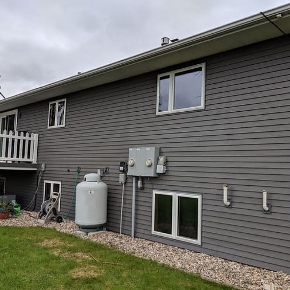 Slide of Sierra Roofing & Building