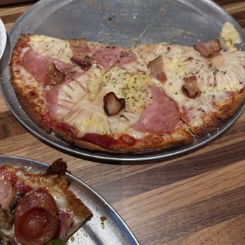 Slice House by Tony Gemignani - Gluten free Hawaiian Hit Man - Pizza Near Me - Franklin, Tennessee Slice House by Tony Gemignani - Gluten free Hawaiian Hit Man - Pizza Near Me - Franklin, Tennessee