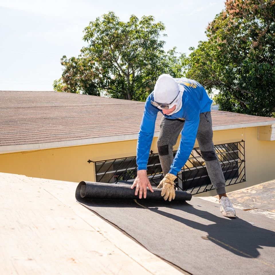 Slide of El Mago Roofing