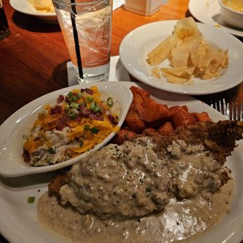 Charleston's - American Near Me - Fort Worth, Texas