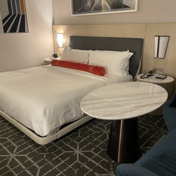 The Crescent Hotel, Fort Worth - Bed and sitting area - Hotels Near Me - Fort Worth, Texas The Crescent Hotel, Fort Worth - Bed and sitting area - Hotels Near Me - Fort Worth, Texas