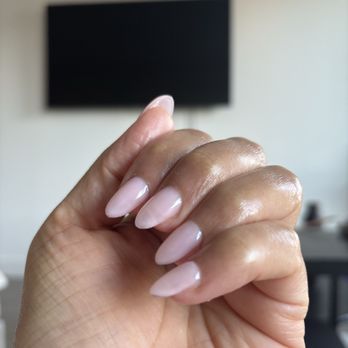 Nails On 6th - Didn't even finish painting my pinky nail - Nail Salons Near Me - Los Angeles, California Nails On 6th - Didn't even finish painting my pinky nail - Nail Salons Near Me - Los Angeles, California