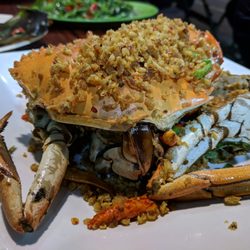 堂泰海鮮菜館 - Deep fried crab with garlic and chili