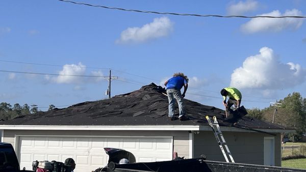 CG Roofing Solutions Logo