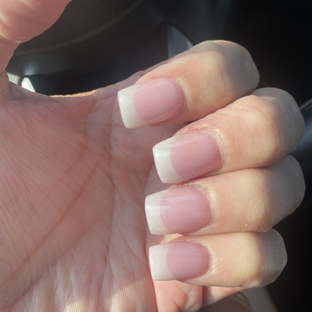 White and pink powder with top coat only. Square shape nails. White and pink powder with top coat only. Square shape nails.