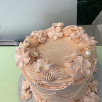Icing On The Cake - Almond and strawberry cake - Cupcakes Near Me - Colorado Springs, Colorado Icing On The Cake - Almond and strawberry cake - Cupcakes Near Me - Colorado Springs, Colorado