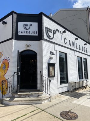 Cake and Joe by null