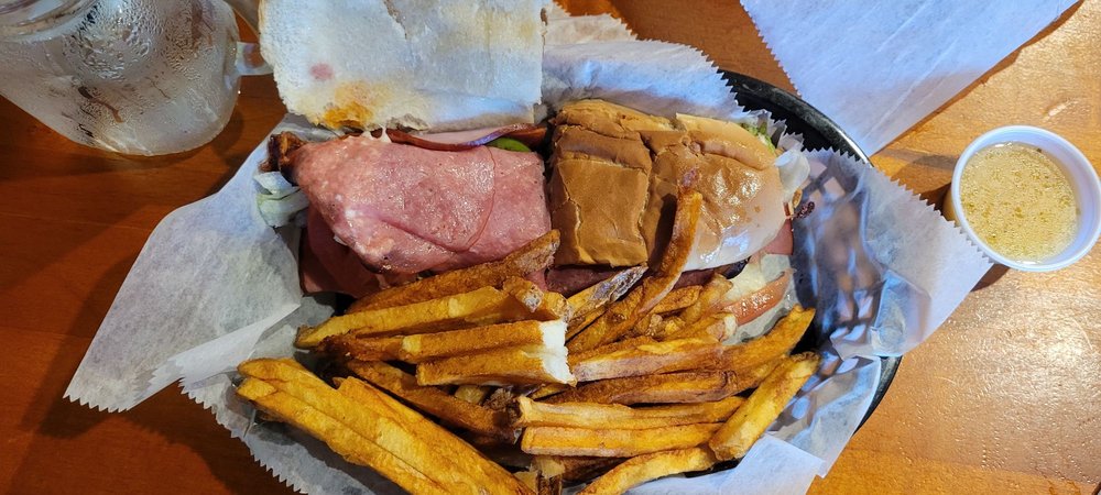 Social spots from Linder's Sports Bar & Grill