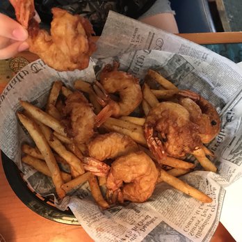 Sharkeys - Shrimp and chips with coleslaw and cocktail sauce - American Near Me - Key Largo, Florida Sharkeys - Shrimp and chips with coleslaw and cocktail sauce - American Near Me - Key Largo, Florida