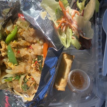 AM Noodle - Drunken noodle w/ chicken, spring roll and salad. - Thai Near Me - Ventura, California AM Noodle - Drunken noodle w/ chicken, spring roll and salad. - Thai Near Me - Ventura, California