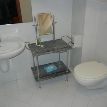 La Macchia - Spacious in-room bathroom. - Hotels Near Me - Spoleto, PG