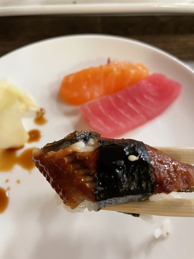 Miya Japanese bistro Logo