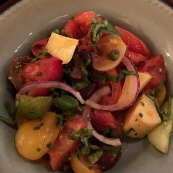 La Carnicería - Tomato Salad (ARS 140) - Steakhouses Near Me - Buenos Aires, C