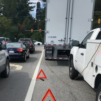 Roadside24 - Breakdown in traffic - Tires Near Me - Salem, Virginia