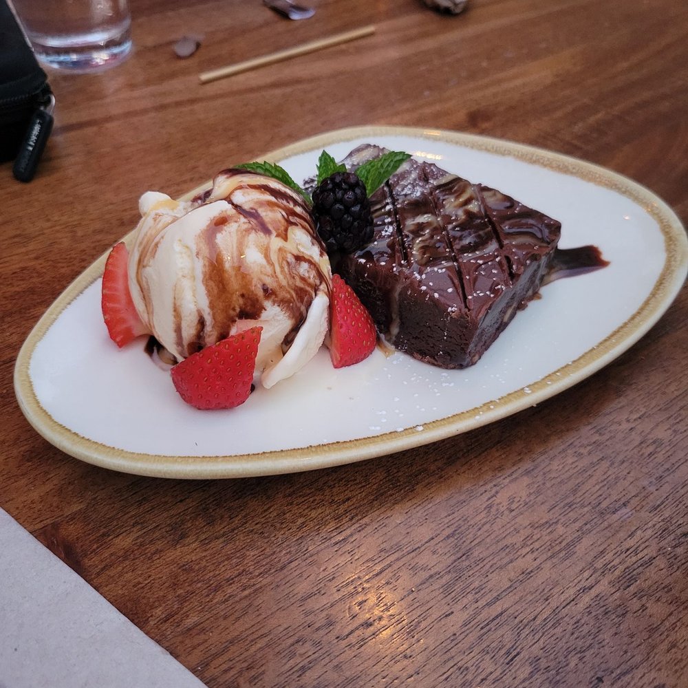 FishBar - Hot fudge brownie... mmmmmm so goooodd - Seafood Near Me - Manhattan Beach, California FishBar - Hot fudge brownie... mmmmmm so goooodd - Seafood Near Me - Manhattan Beach, California