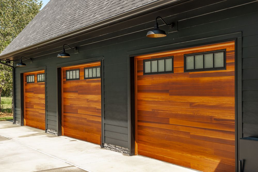 E-Z Lift Garage Doors - Garage Door Contractor in Springfield, TN