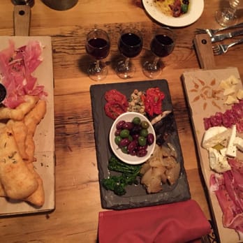 Tuscan Kitchen - Great selection of appetizers to share (+ a red wine tasting) - Italian Near Me - Burlington, Massachusetts Tuscan Kitchen - Great selection of appetizers to share (+ a red wine tasting) - Italian Near Me - Burlington, Massachusetts