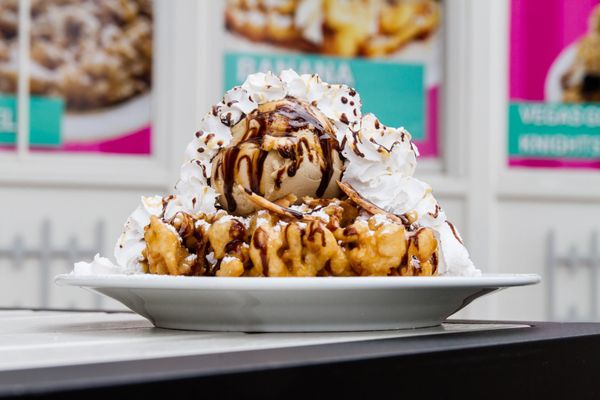 Braud's Funnel Cake Cafe by null