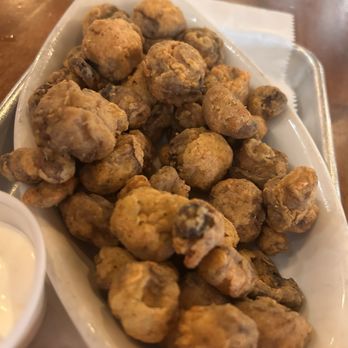 Commander's Grill - Shareable fried mushrooms - New American Near Me - Boonville, Indiana