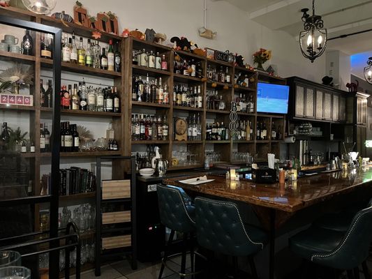 Oliver's Corner Bistro by null