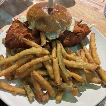 Hole 19 Craft Kitchen - Snapper sandwich and zucchini fries - Sports Bars Near Me - Greensboro, North Carolina Hole 19 Craft Kitchen - Snapper sandwich and zucchini fries - Sports Bars Near Me - Greensboro, North Carolina