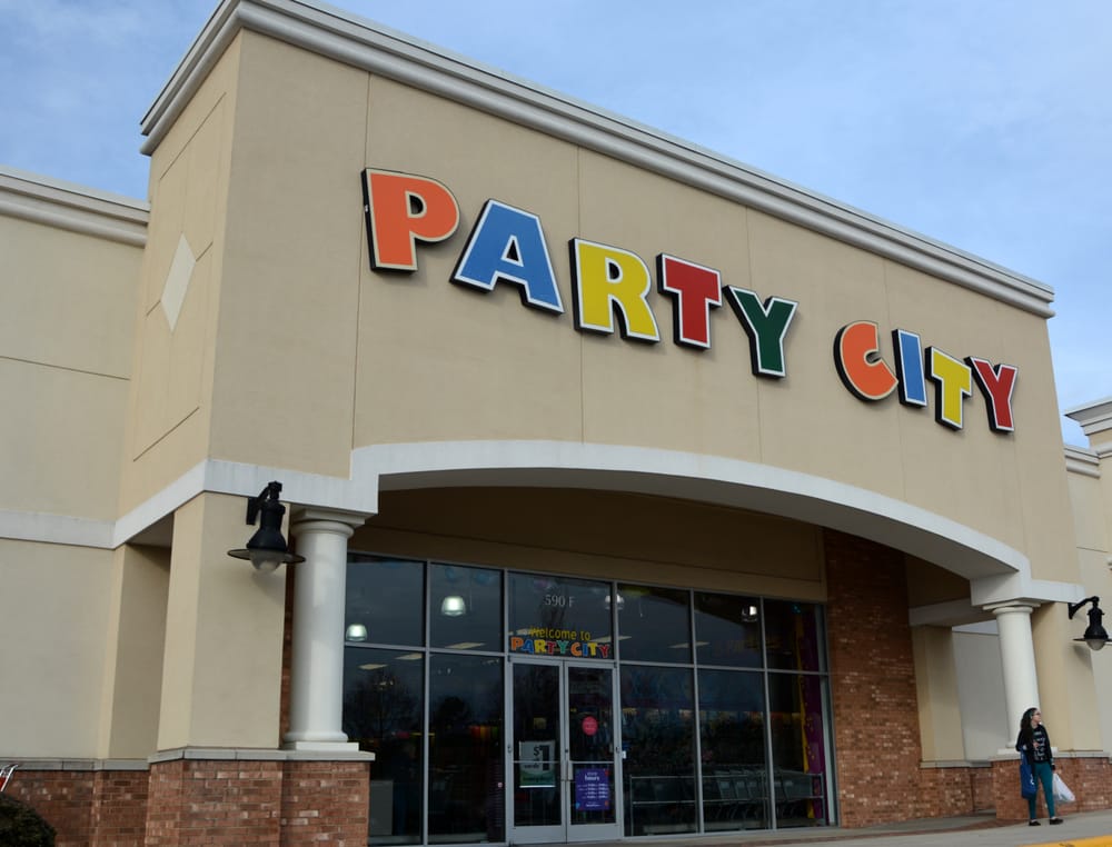 PARTY CITY Updated October 2024 590 F River Hwy, Mooresville, North