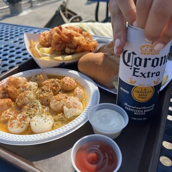 Johnny's Reef Restaurant - Scallops steamed - Seafood Near Me - Bronx, New York