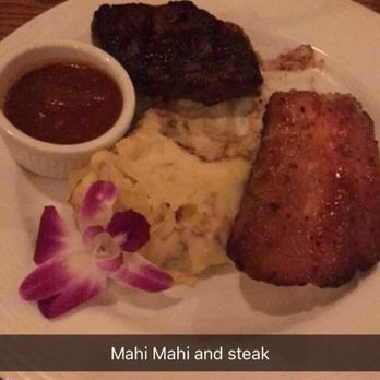 Piggy's Restaurant - Steakhouses Near Me - La Crosse, Wisconsin