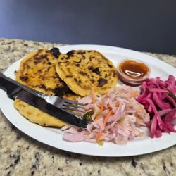 El Sabor Latino - Pupusas