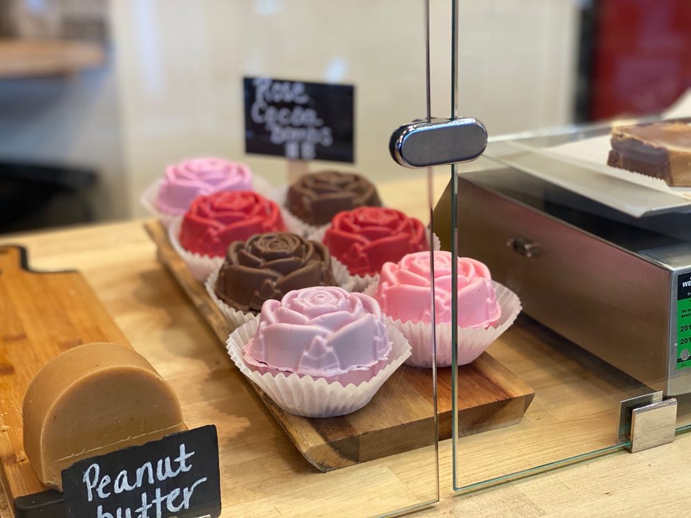 FUDGE FARM WATERFRONT Updated September 2024 78 Photos & 48 Reviews 142 W Bridge St